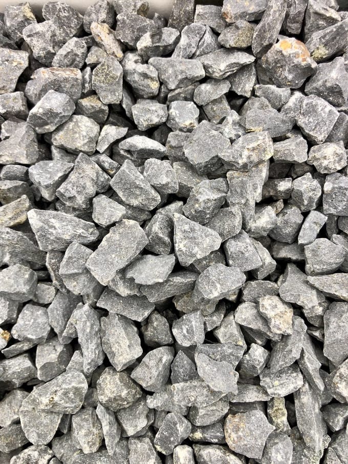 Basalt split 8-11 mm in zak van 25 kg