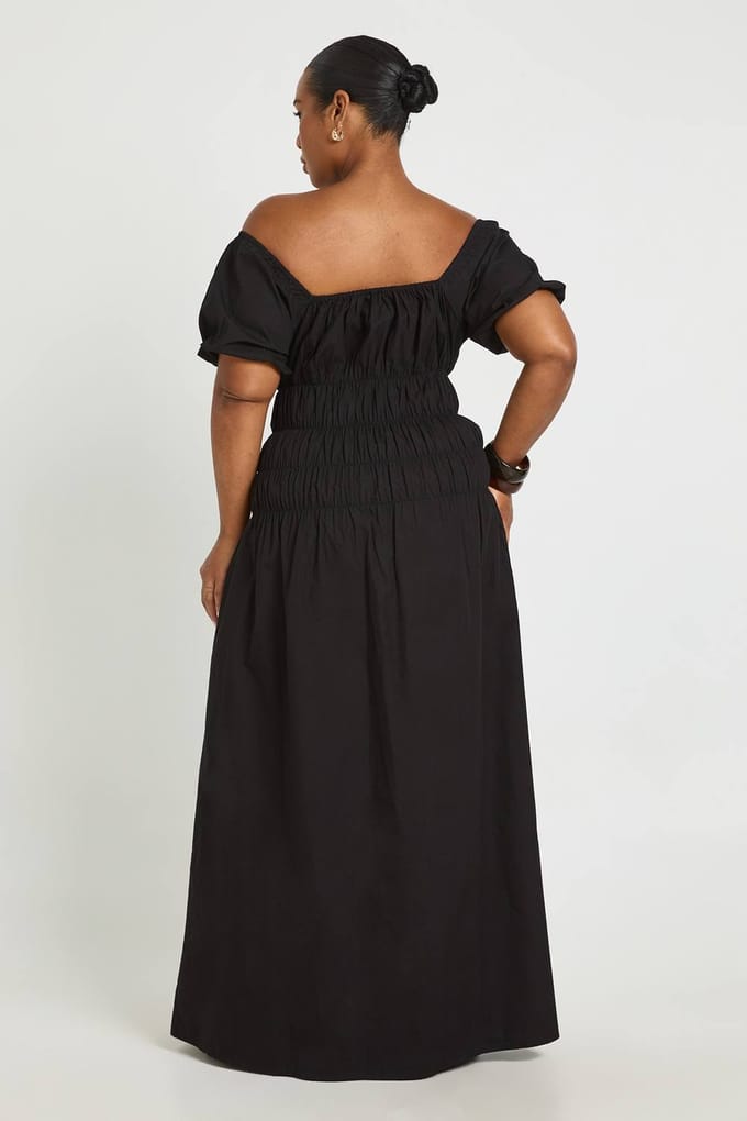 boohoo Dames Plus Pofmouw Gerimpelde Ruches Maxi Jurk | Zwart | Maat: 46