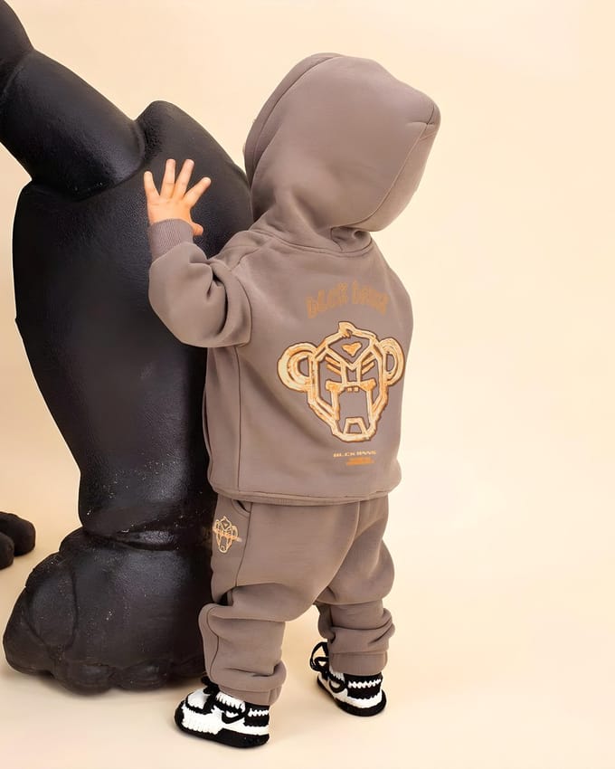 MC SKETCH SWEATSUIT
