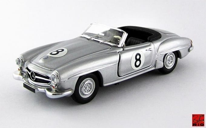 Mercedes-Benz 190 SL #8 Winner G.P. Macau 1956 - 1:43 - Rio