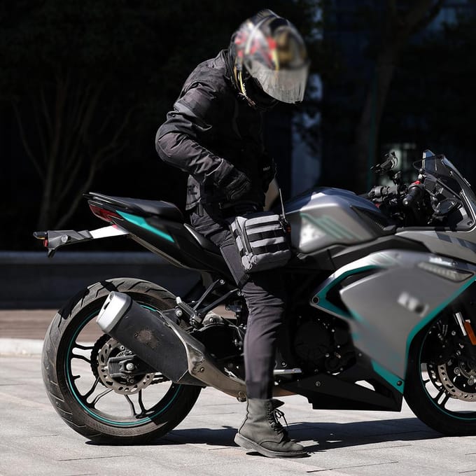 Multifunctionele motortas Ademend motorrijden Beenzak Heuptas Grote capaciteit Rijden zwart