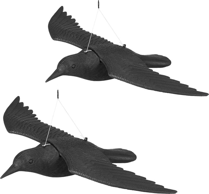 2x duivenverschrikker vliegende kraai - vogelverschrikker - tuinfiguur - afweer