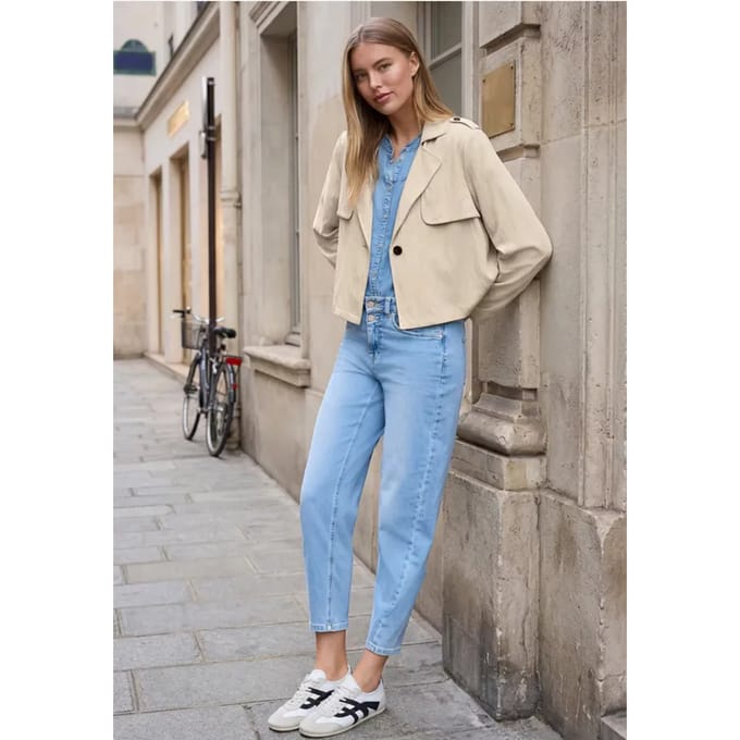 Jas in trench look