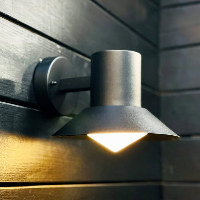 Dyberg Larsen buitenwandlamp Venice, zwart, Ø 20 cm