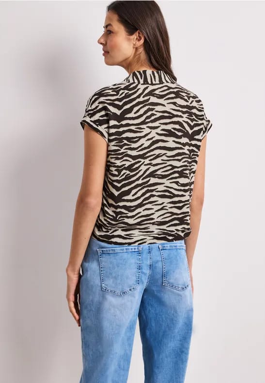 Blouse met overhangende schouders en bowlingkraag