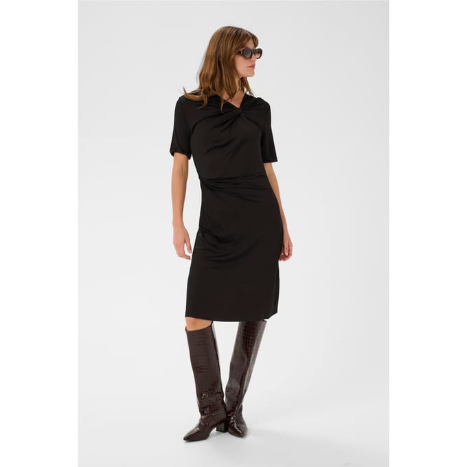 Strakke damesjurk Soaked in Luxury SLClara