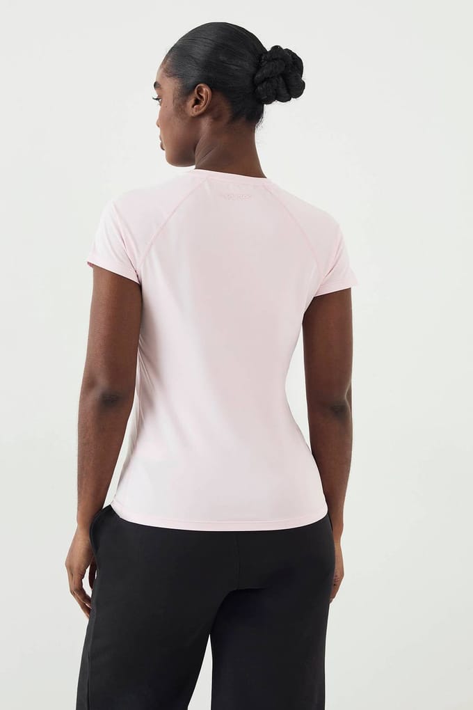 Dames DSGN Studio Loose Fit Mesh Insert Korte Mouw T-Shirt | Marshmallow Pink | Maat: Medium