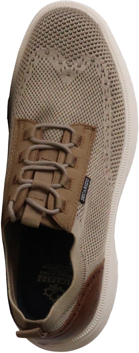 Sneakers met veters