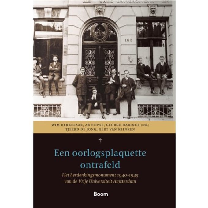 Een Oorlogsplaquette Ontrafeld - Wim Berkelaar