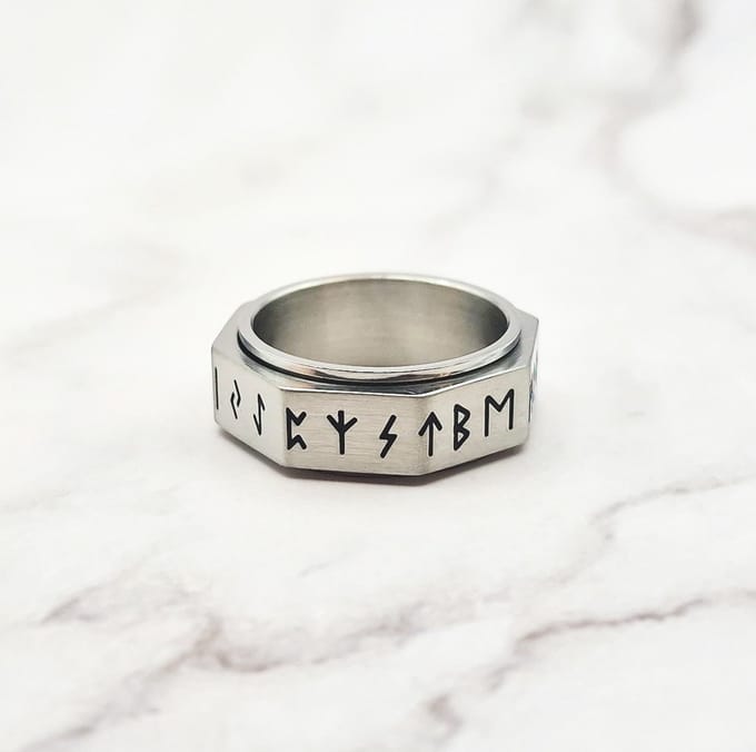 Mei's - Viking Rune Around - ring heren - runen - RVS zilver - ringmaat 60 mm
