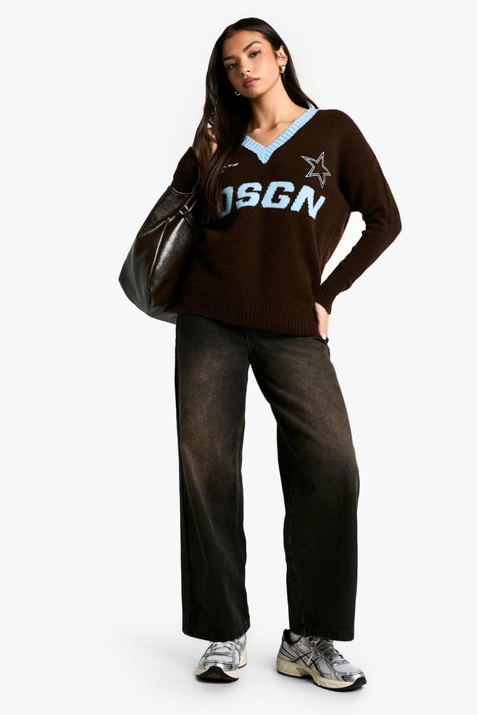 boohoo Dames DSGN Geborduurde Oversized V-hals Gebreide Trui | Chocoladebruin | Maat: Medium