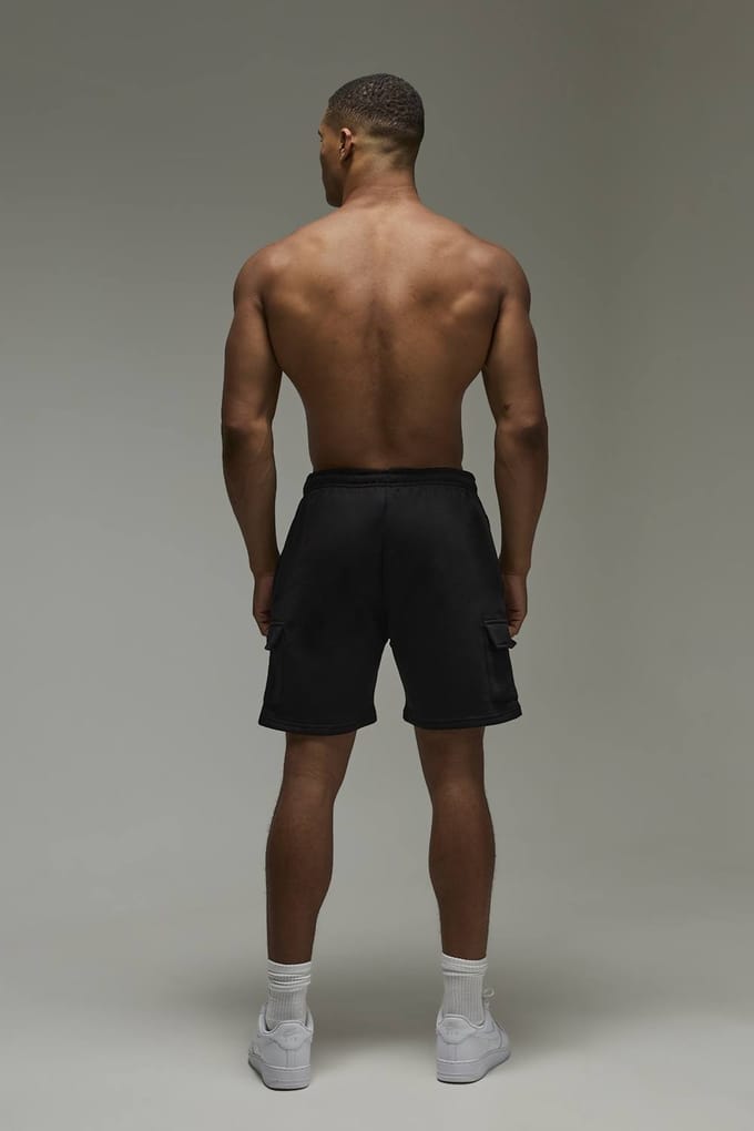 Man Active 7inch Loose Fit Cargo Short | Black | Size Medium