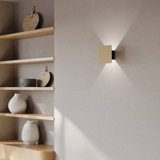 Elobra LED wandlamp Inka S, eiken/zwart, hout, hoogte 15 cm
