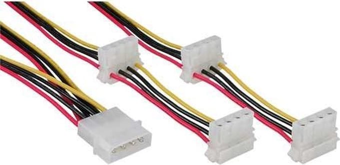 InLine Molex 4p mannelijk naar 4x Molex 4p vrouwelijk - 0,60 meter