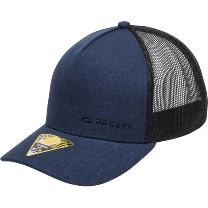 Trucker pet Oakley Chalten