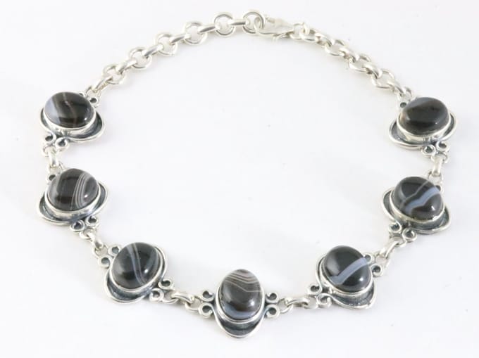 Bewerkte zilveren armband met Botswana agaat