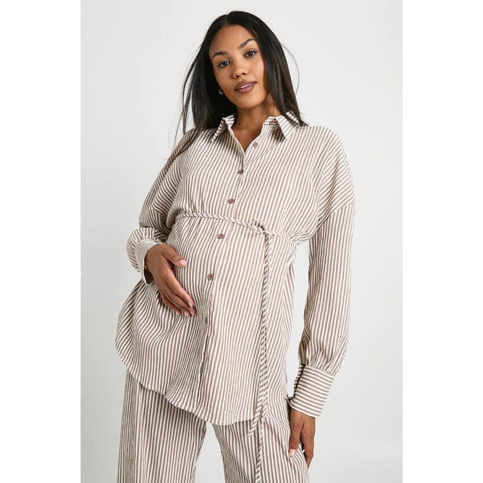 boohoo Dames Gestreept zwangerschapshemd met strik in de taille | Mocha | Maat: 8