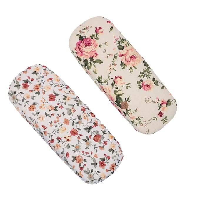 Set van 2 brillenkokers crème met een motief van bloemen