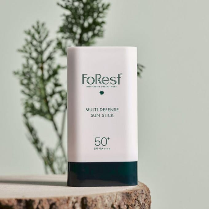 Green Finger Forest Multi Defense Zonstick SPF50+ PA++++ 19g white