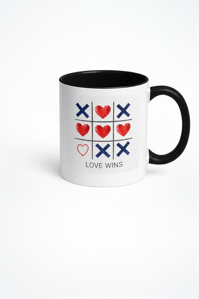 Liefde Wint Mok | Tic Tac Toe Harten & Kruisjes Design | Cadeau