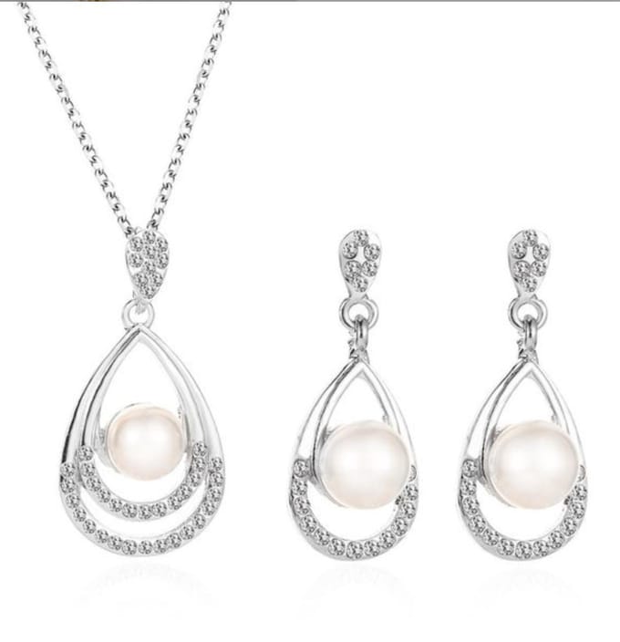 Druppel sieraden set | ketting & oorbellen | zilver gekleurd