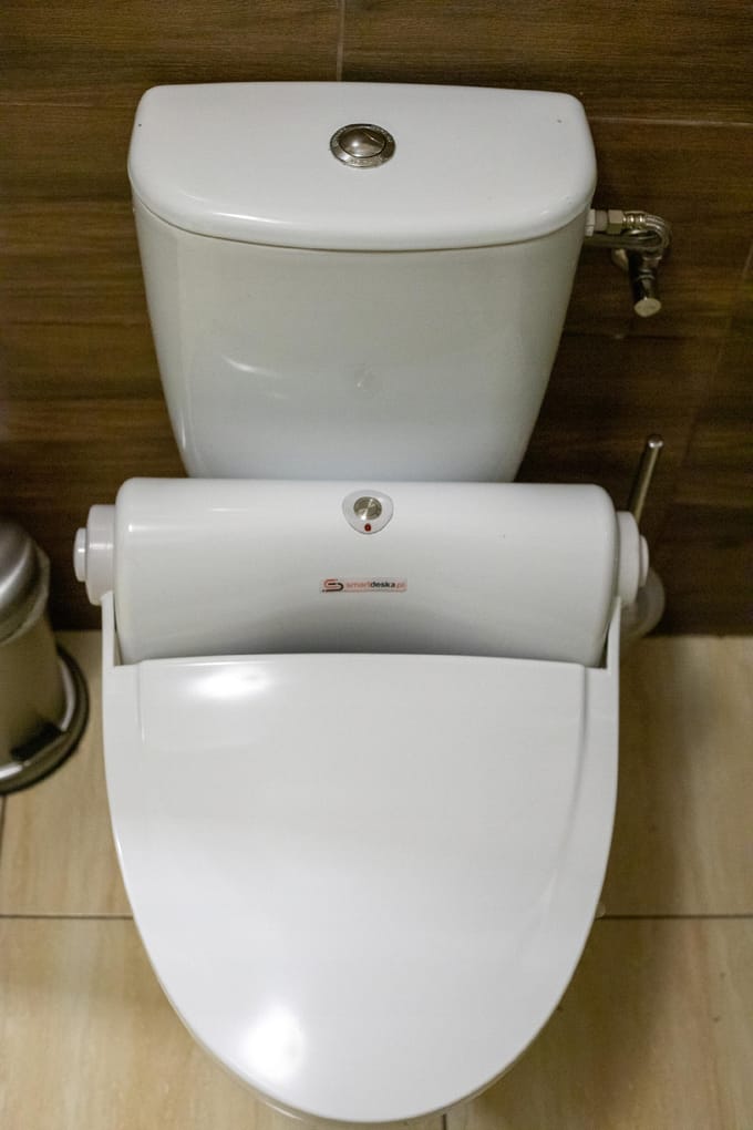 Slimme WC-bril met automatische folievervanging voor optimale hygiëne