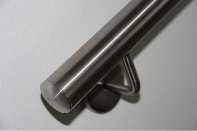 RVS Trapleuning 1200mm Wandmontage Gebogen Eindstuk Geslepen Kwaliteit