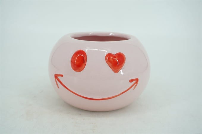 HomeBound by KY | Aardewerk vaas smiley | bloemenvaas | vaas smiley