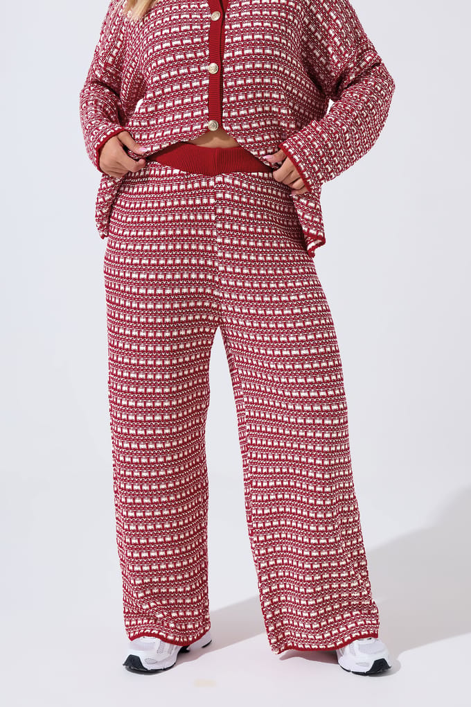 Limited Collection Rode Bouclé Wijde Broek Size 46-48