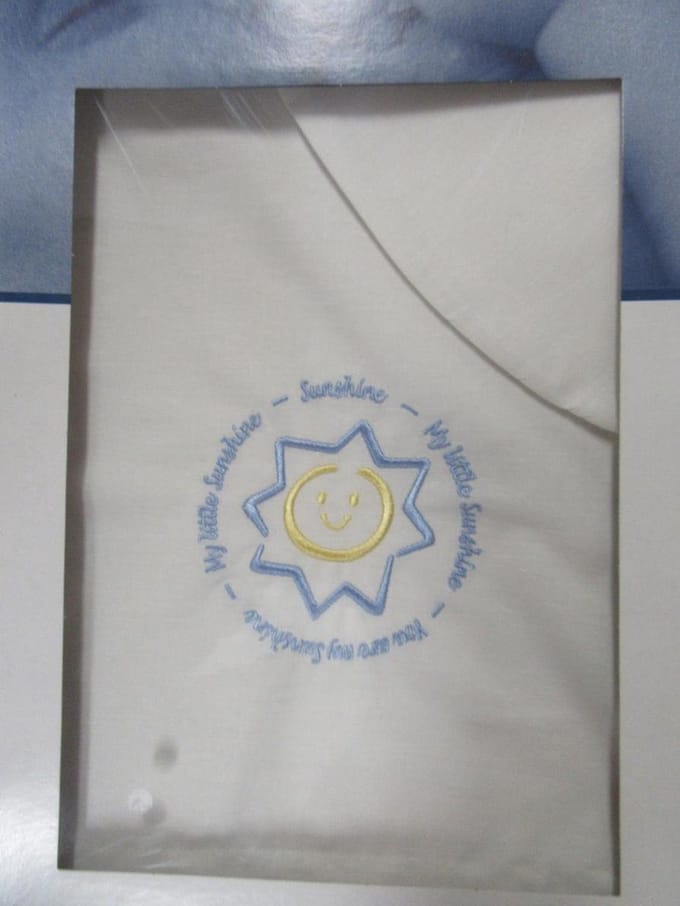lakentje wieg wit sunshine blauw plum plum babygoods