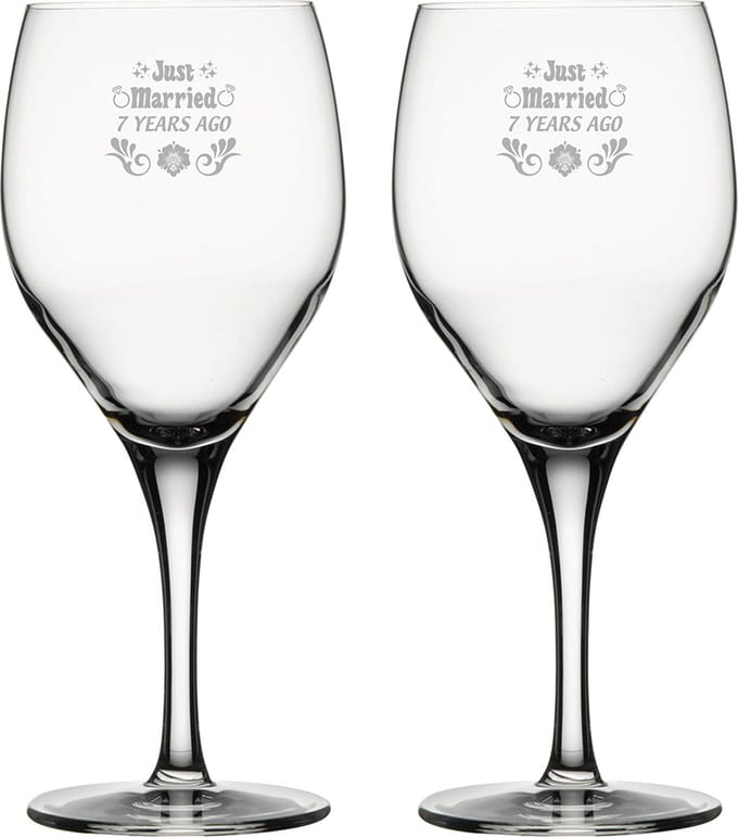Gegraveerde set rode wijnglazen 42,5cl Just Married 7 years ago