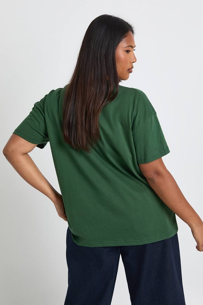 boohoo Dames Plus Basic Overmaat T-shirt met korte mouwen | Woud | Maat: 44