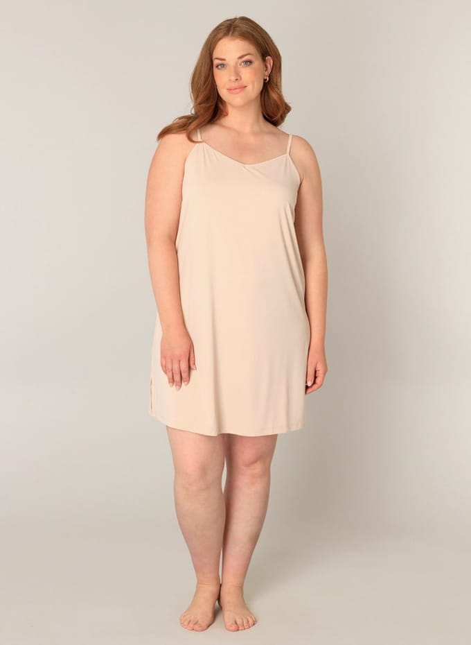 BASE LEVEL CURVY Yanira Jurk - Nude - maat 3(52)