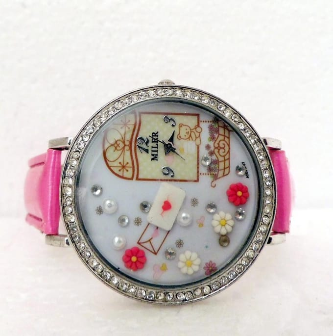 Schattig horloge met parels, roosjes en CZ