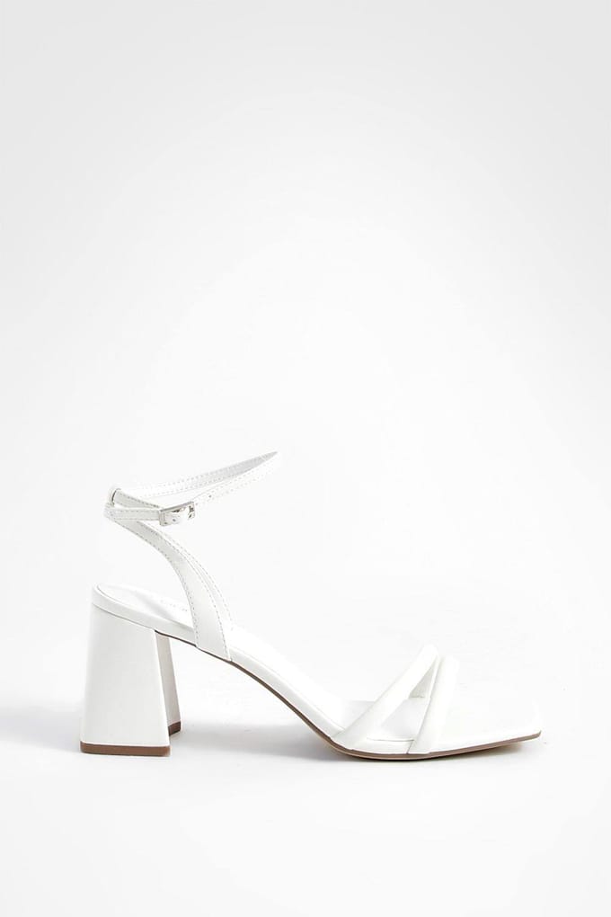 boohoo Dames Opgevoerde riem 2-delige mid blockhakken | Wit | Maat: 40
