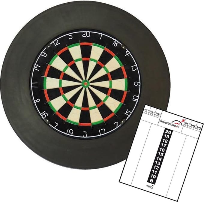 A-merk dartbord met zwarte surround en scorebord