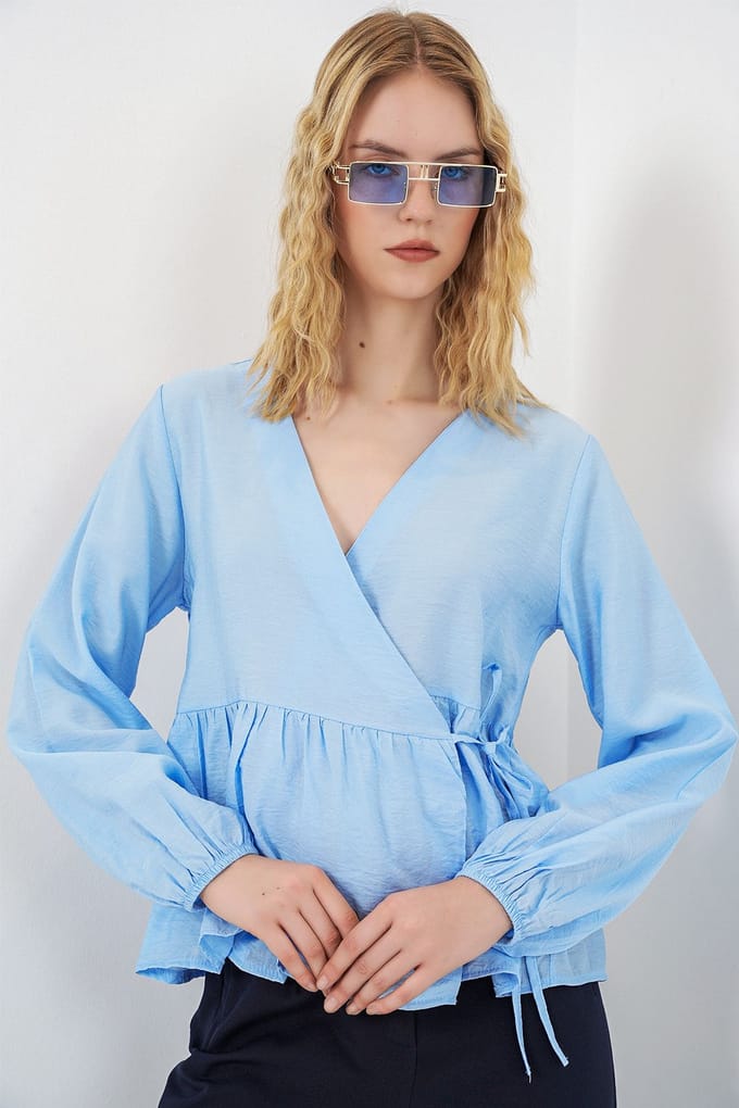 V-hals Blouse met Strikdetails in Crepe