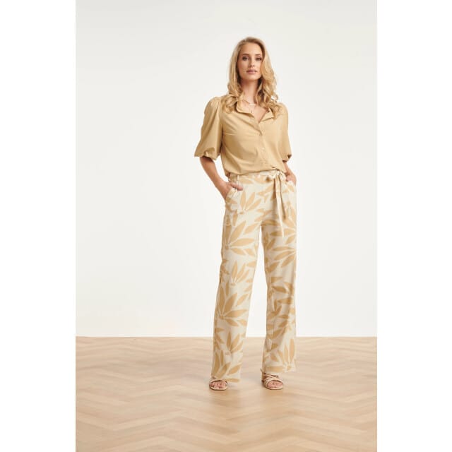Smashed Lemon Wijde dames broek met beige print in travel kwaliteit |