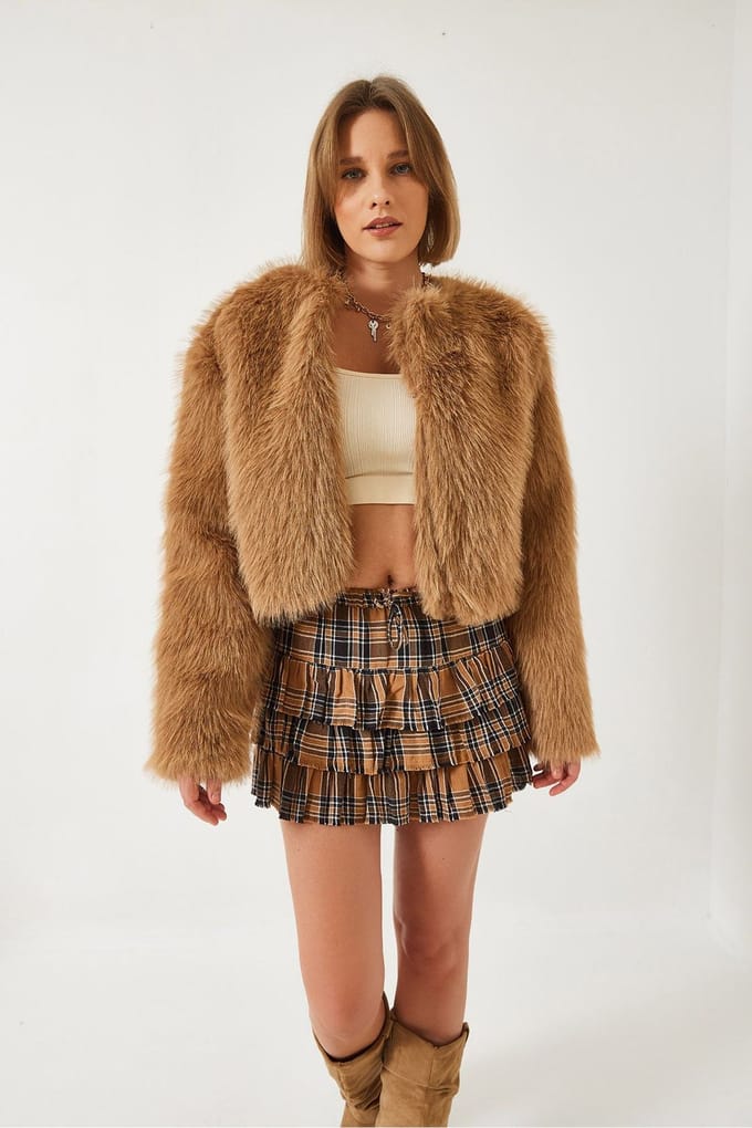 Boxy Crop Nepenjas