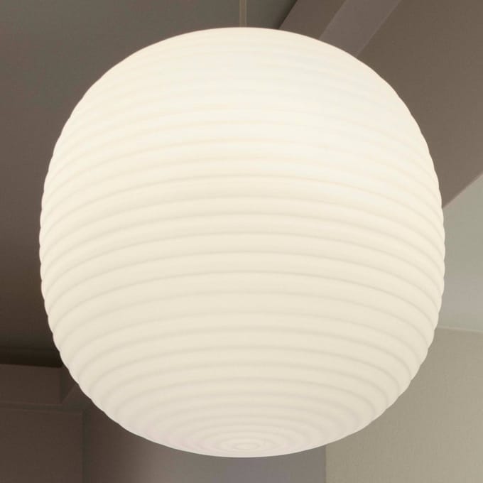New Works Lantern in Gematteerd Wit Opaal Opaalglas Groot