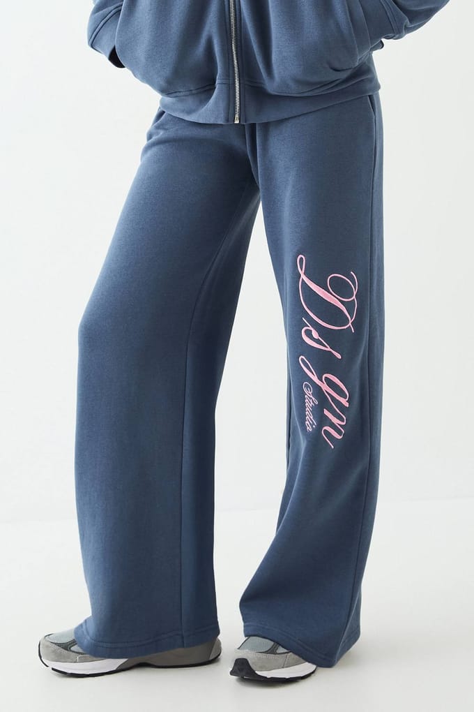 Dames DSGN Studio Script Funnel Neck Rechte Pijp Trainingspak | Navy | Maat: 3XL