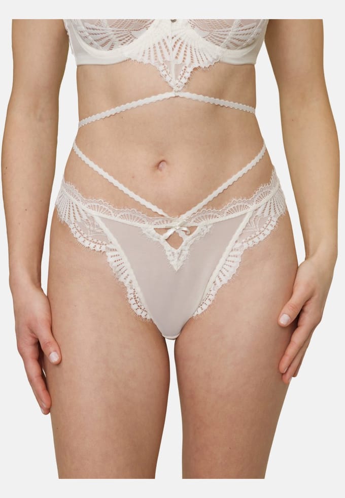 String LILOU