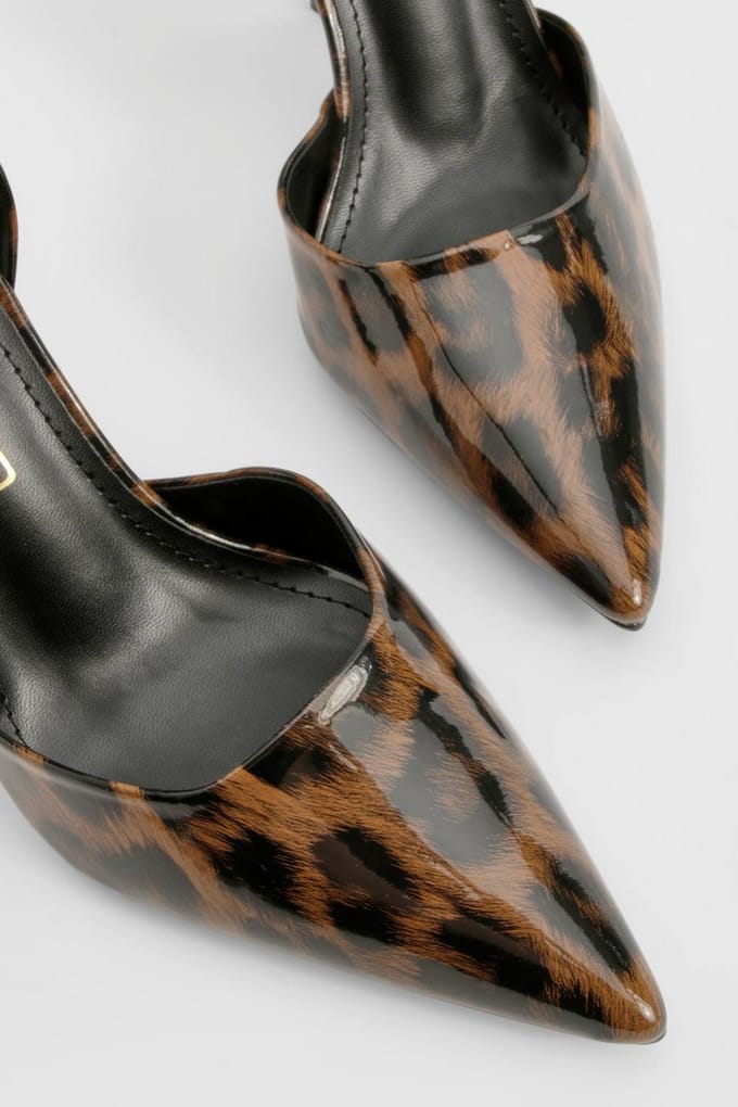 boohoo Dames Leopardpatent courtschoenen met uitsnijding | Maat: 8