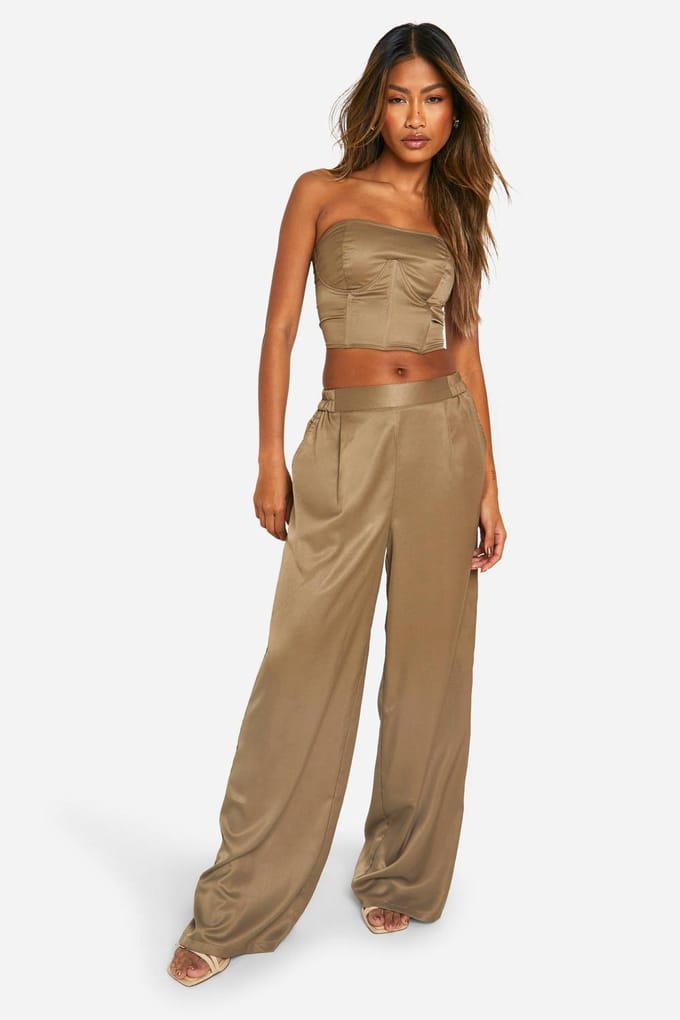 boohoo Dames Gestructureerde Afgekorte Bandeau | Mokka | Maat: 42