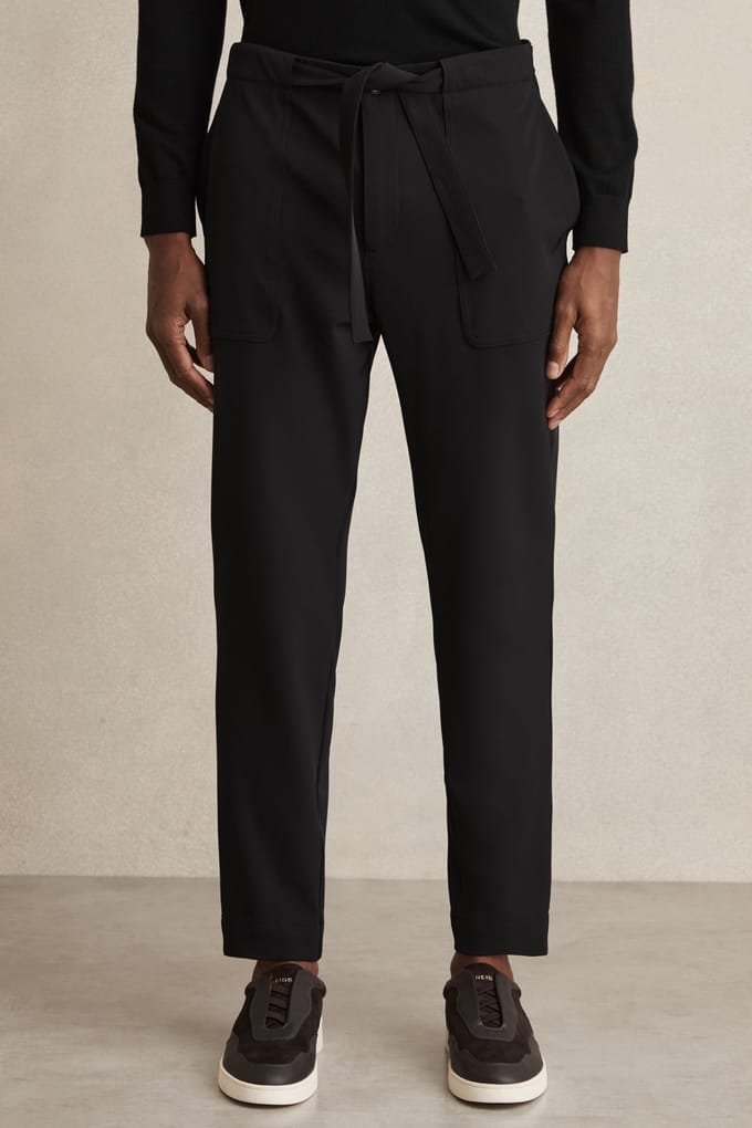 Reiss Relaxed Belted Technical Trouser Black Taglia: W30 | Pantaloni cargo Outlet | Uomo | Nero