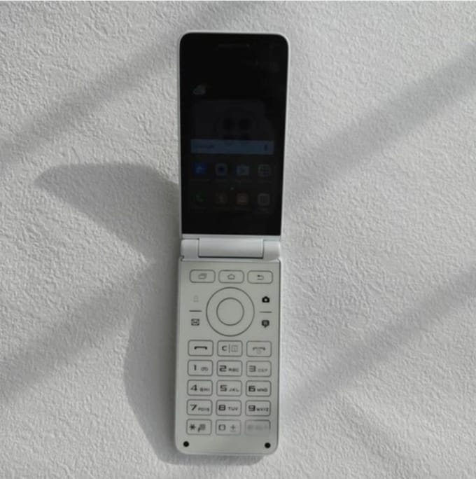 Gerenoveerde Samsung Galaxy Folder 2 G160N 4G LTE Origineel 2GB RAM 32GB ROM Flip Ontgrendelde Smartphone wit