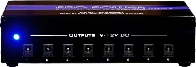 Carl Martin Pro Power V2 - Voedingseenheid voor effect-units