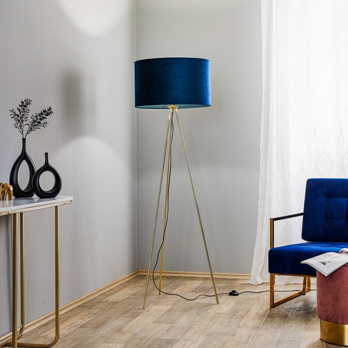 Domiluce Vloerlamp Monaco, driepoot goud, blauw fluweel