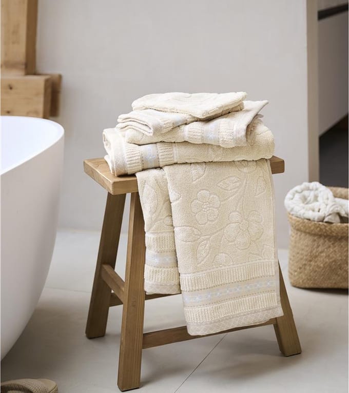 Pip Studio badgoed Jasmin Jacquard sand - Washand 16x22 cm