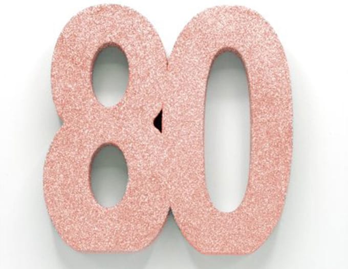 Tafeldecoratie verjaardag 80 rosegoud.